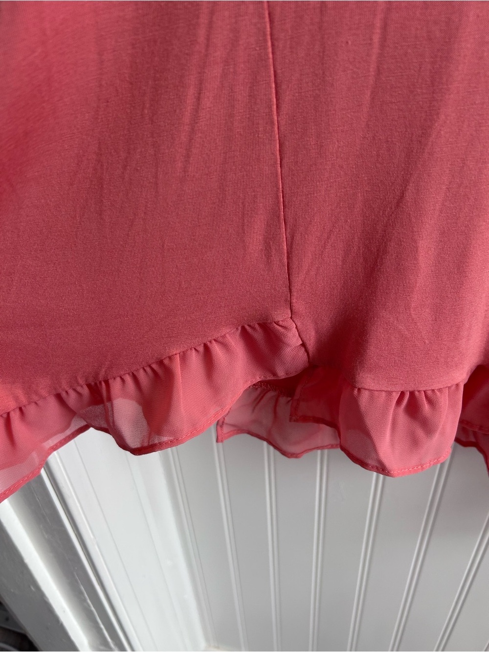 Logo Layers Sleeveless Peachy Pink Ruffle Hem Tank Top L - Picture 3 of 6